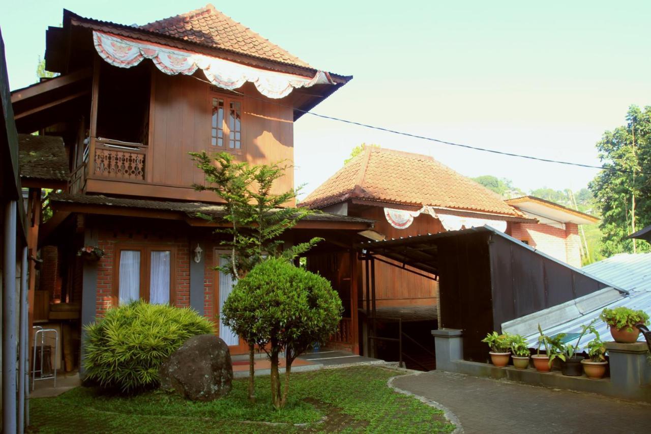 Bantal Guling Villa Lembang Exterior foto
