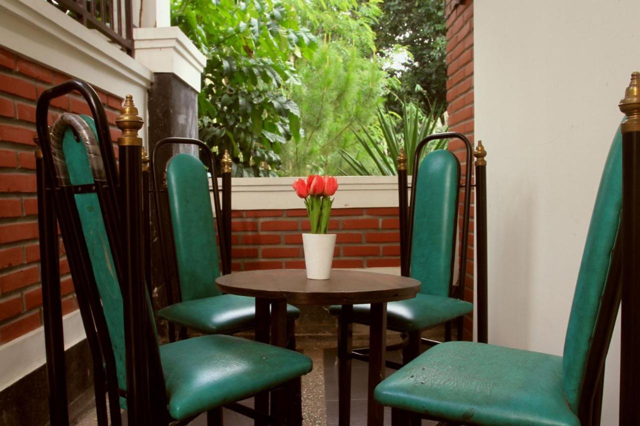 Bantal Guling Villa Lembang Exterior foto