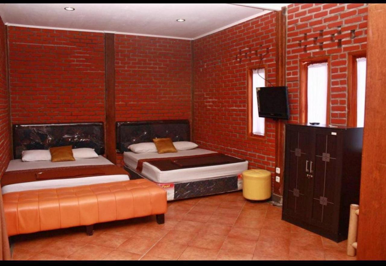 Bantal Guling Villa Lembang Exterior foto