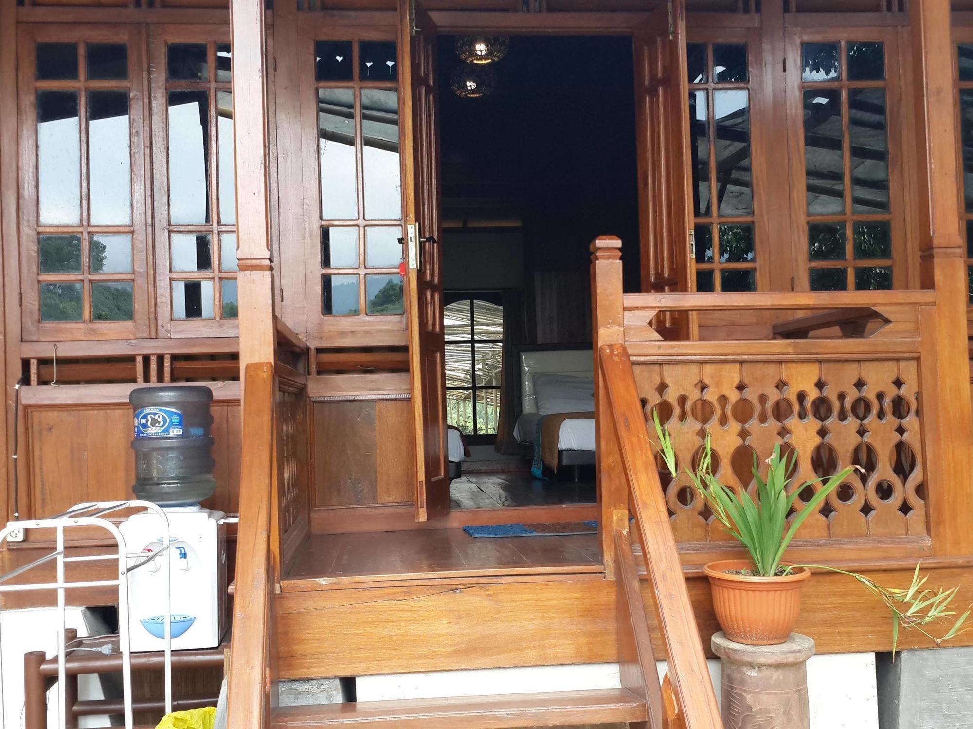 Bantal Guling Villa Lembang Exterior foto